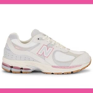 NEW BALANCE | 2002R Sneakers [Size 6]